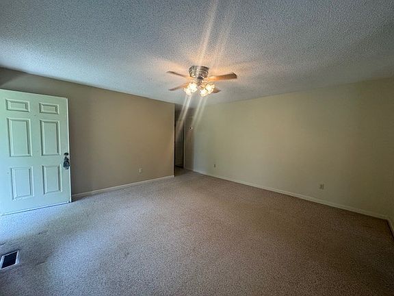 3rd image of 148 Glenview Dr