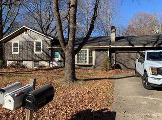 1232 Old Manor Rd, Liberty, MO 64068