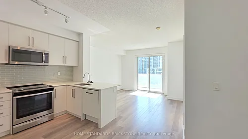 5180 Yonge St #512 Photo 1