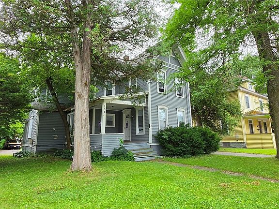 3rd image of 151 Tompkins St