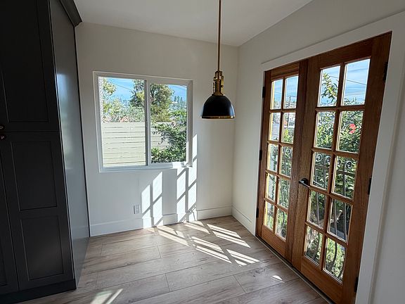 5th image of 2113 Montana St
