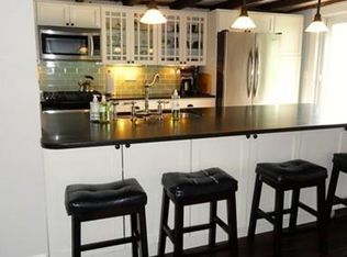 42 R Prospect St, Marblehead, MA 01945