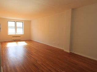 10101 67th Dr APT 4J, Forest Hills, NY 11375