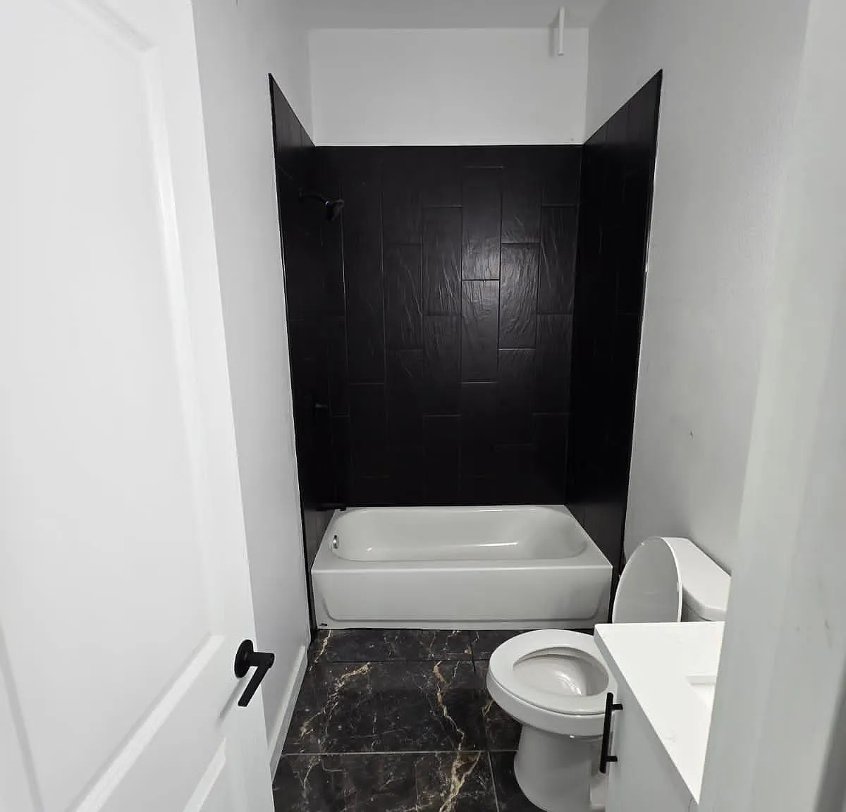 2 bed, 1000 sqft, $858 — Photo 4
