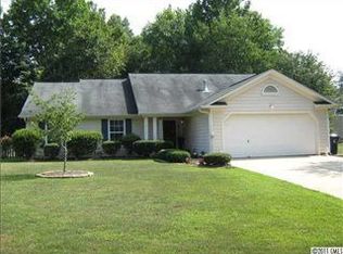 13329 Harvest Point Dr, Huntersville, NC 28078