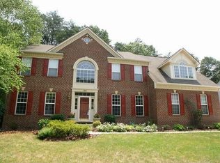 7807 Old Barn Rd, Bowie, MD 20715