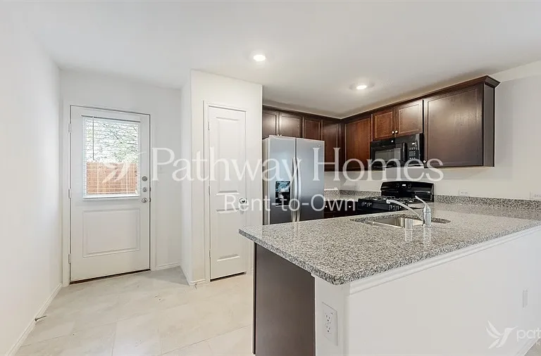 8809 Red Fox Trl — Photo 7