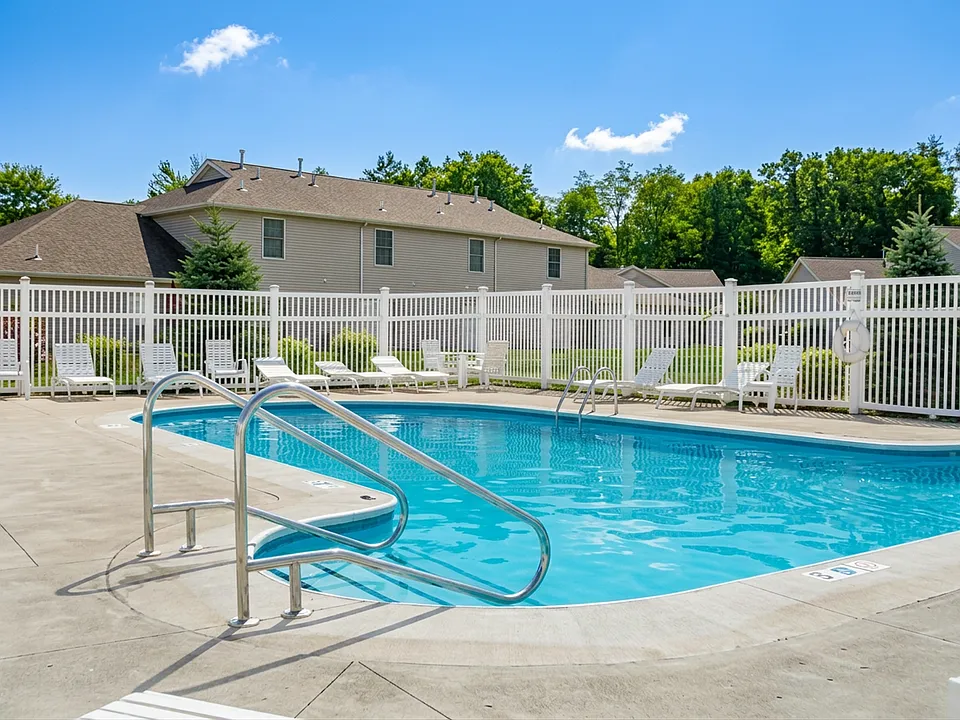 Sawgrass Apartments & Townhomes