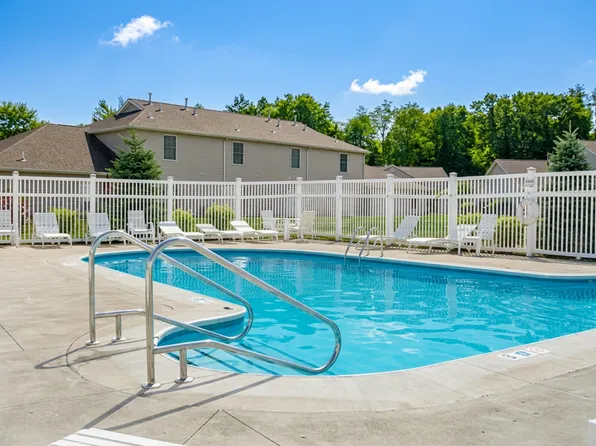 Sawgrass Apartments & Townhomes