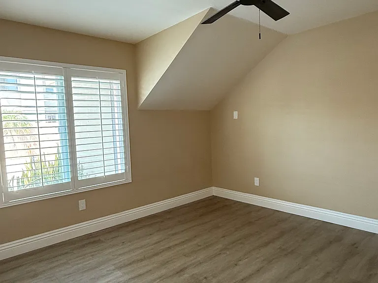 1702 S Mayflower Ave #U — Photo 4