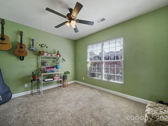 5th image of 597 Millstream Dr