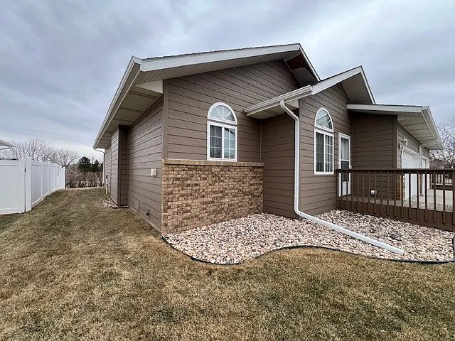 3438 Kyle St — Photo 4
