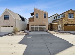 8242 Hastings Dr, Dallas, TX 75321