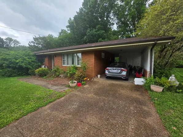 1115 E Blythe St, Paris, TN 38242