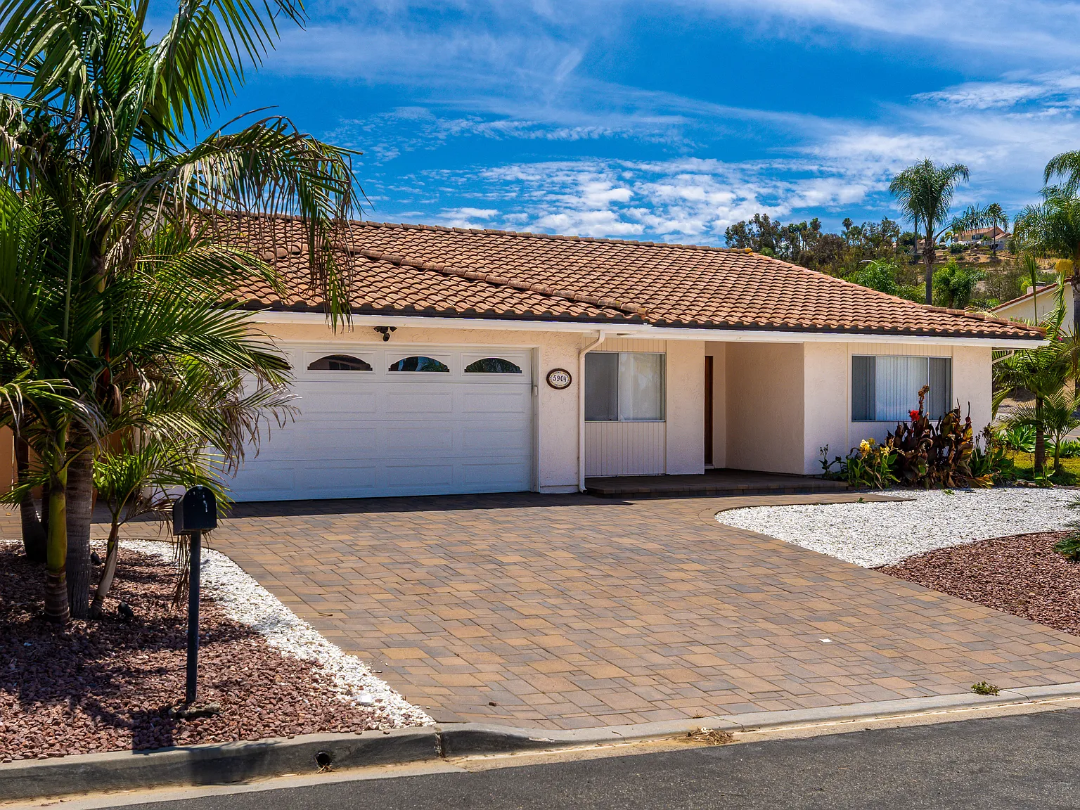 4 bed, 1920 sqft, $4,500 — Photo 4