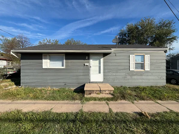 138 W 31st St S, Wichita, KS 67217