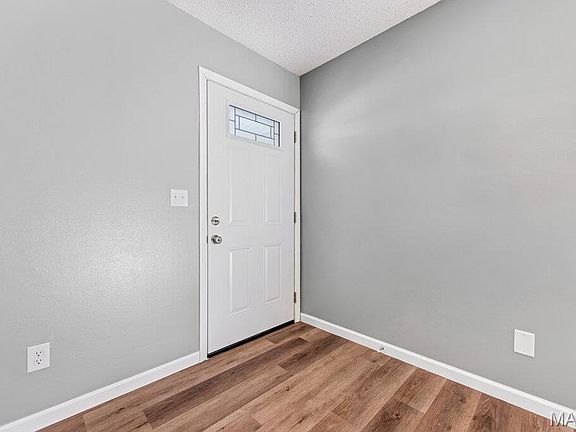 3rd image of 453 Michelle Dr