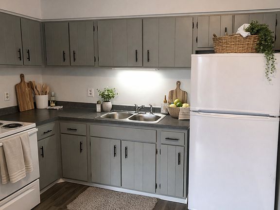 5th image of 240-264 E Dekora St #2