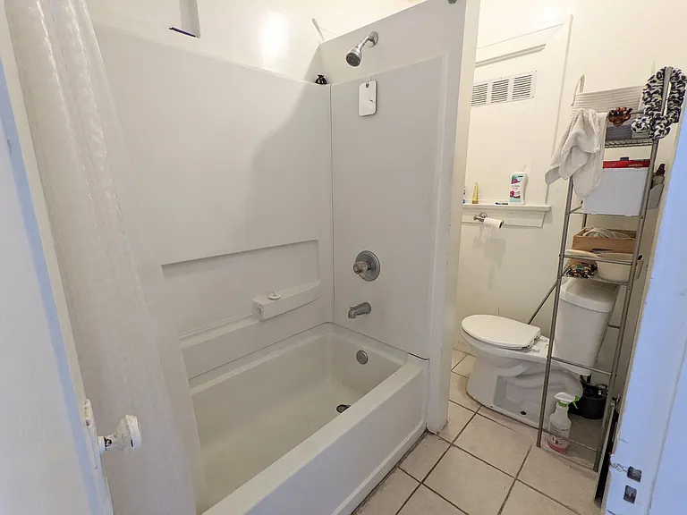 5123 Marathon St #5125 — Photo 2