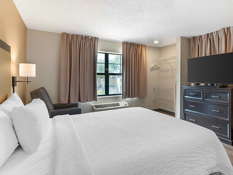 Superior Studio - 1 King Bed