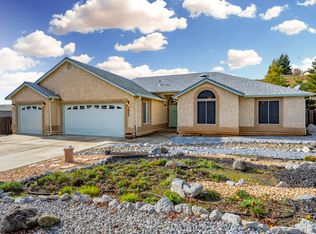 2922 Buckingham Dr, Shasta Lake, CA 96019