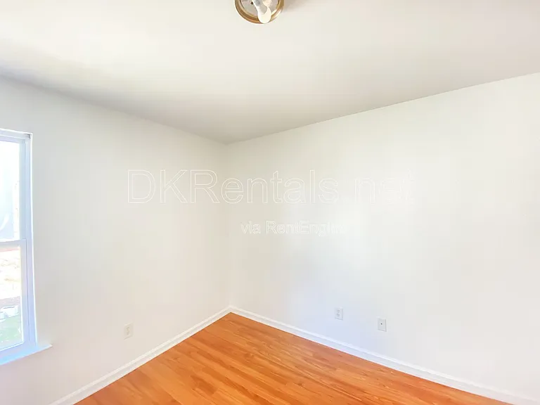 1068 S Gordon Rd SW — Photo 9