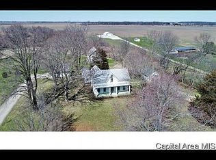 12043 Salisbury Rd, Pleasant Plains, IL 62677