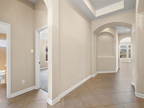 3rd image of 2843 Angelina Dr