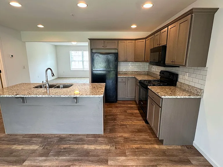 429 Masonic Dr — Photo 8