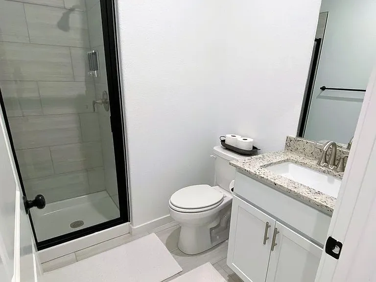 117 N School Ave #4 — Photo 12