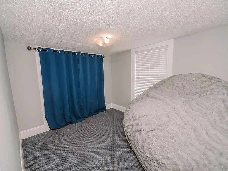 Unit Photo