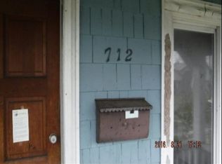712 W 3rd St, Aberdeen, WA 98520