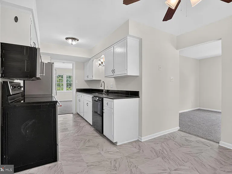 9457 Jenerio Ct — Photo 9