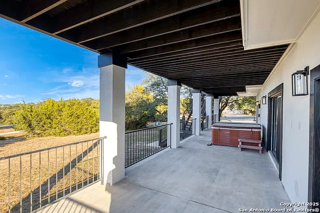 141 Oak Shores Dr — Photo 22