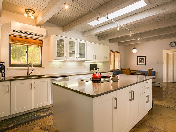 4th image of 4060 Dietz Farm Cir NW