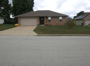 827 N Franklin Ave, Republic, MO 65738