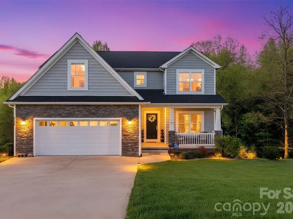 5177 S Oak Cir, Granite Falls, NC 28630