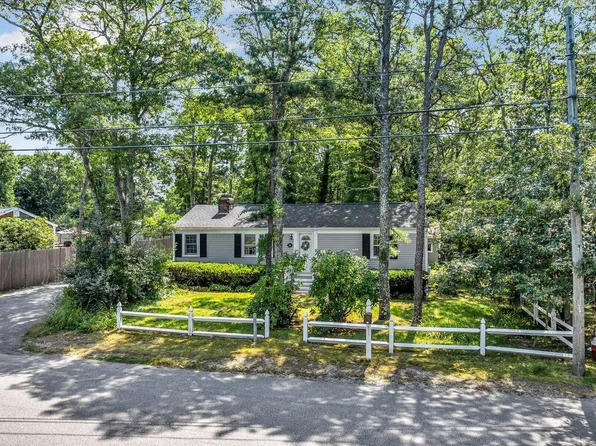11 Hazelwood Road, South Dennis, MA 02660