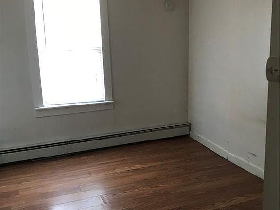 2nd image of 649 Jersey Ave #3