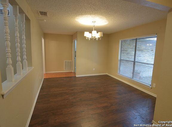 3rd image of 9234 Beowulf St