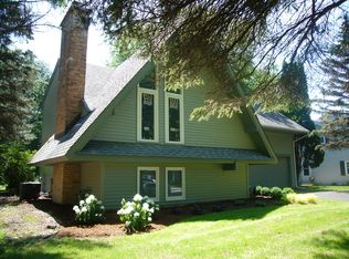 1086 E Gartner Rd, Naperville, IL 60540