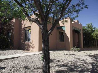 4057 Los Milagros, Santa Fe, NM 87507