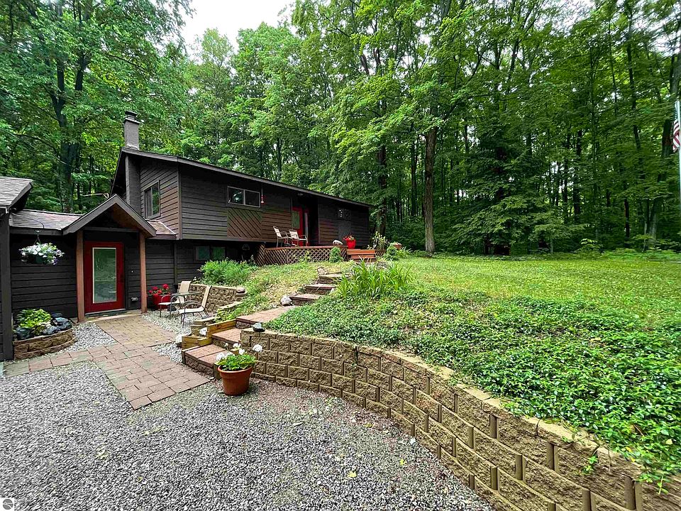 19430 Cedar Run Rd, Traverse City, MI 49684 Zillow