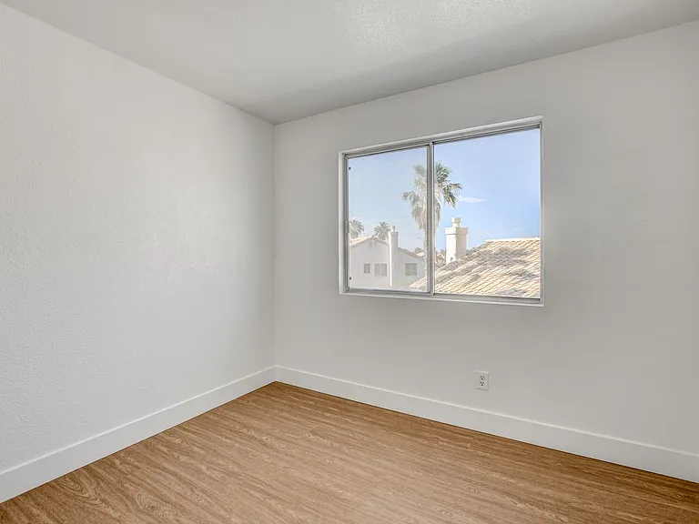 8005 Vision St — Photo 37