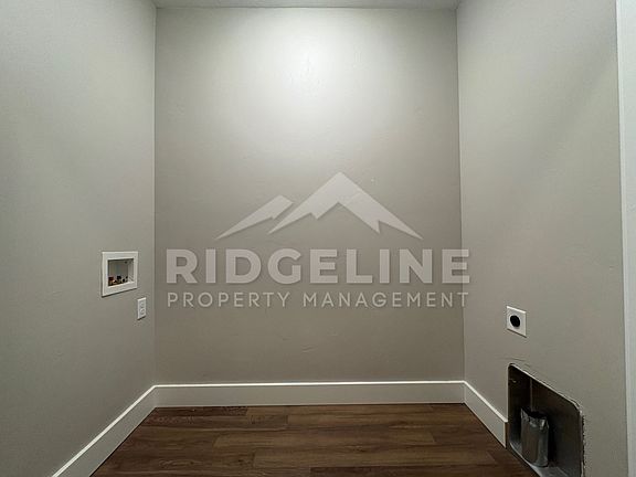 5th image of 664 Saturn Ave