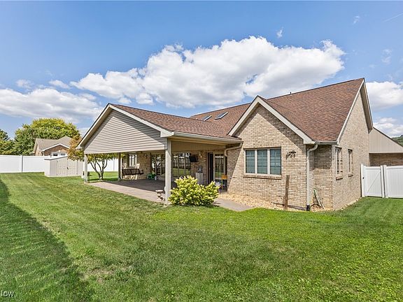 3rd image of 209 Kilkenny Dr