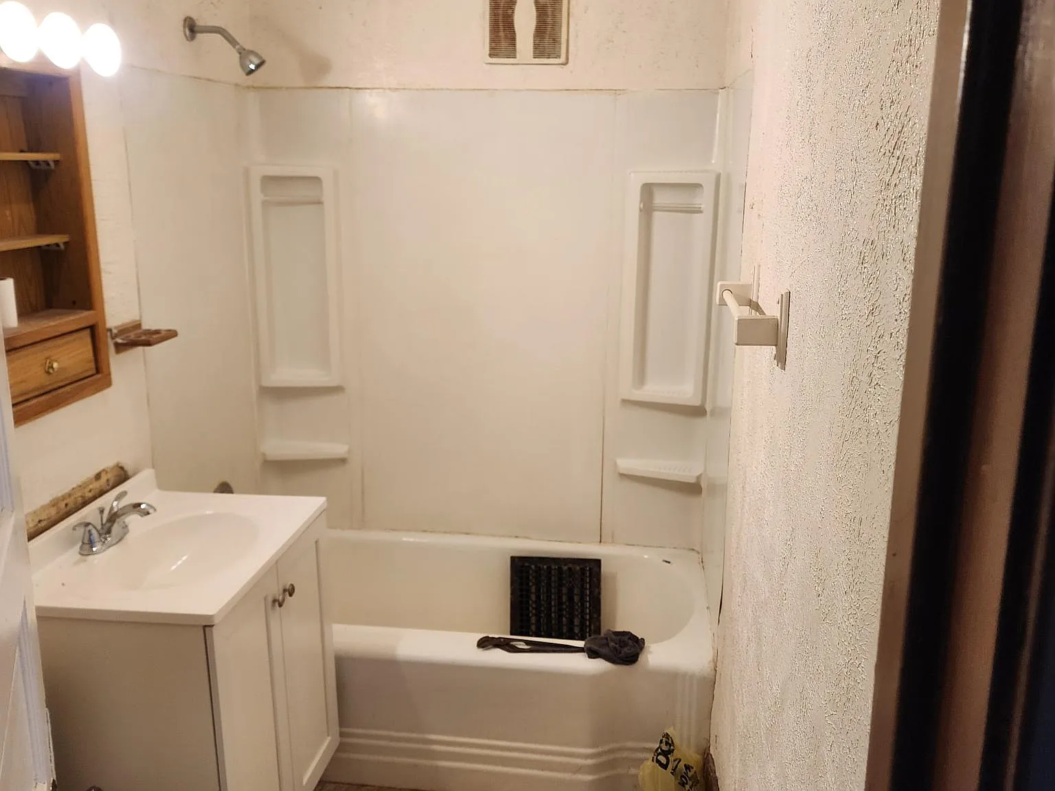 724 W Pleasant St — Photo 3