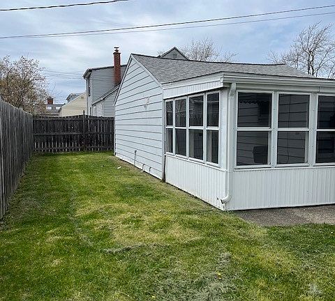 5th image of 1158 Parkhurst Blvd