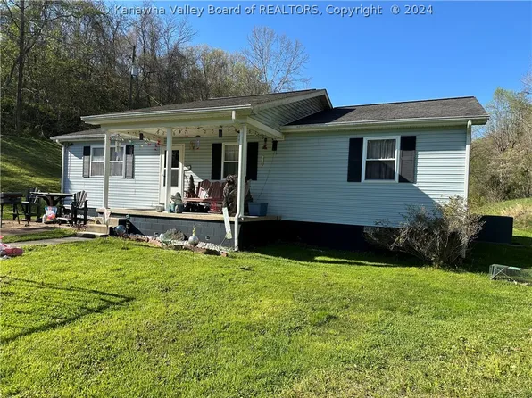 6685 Crab Creek Rd, Gallipolis Ferry, WV 25515