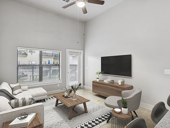 4th image of 100 N Main St #5354523